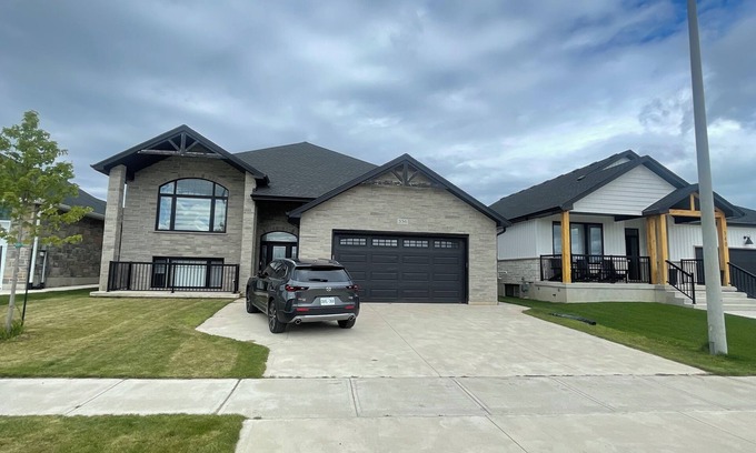Port Elgin Casa | Bright and high basement. 2BR 1 Bathroom