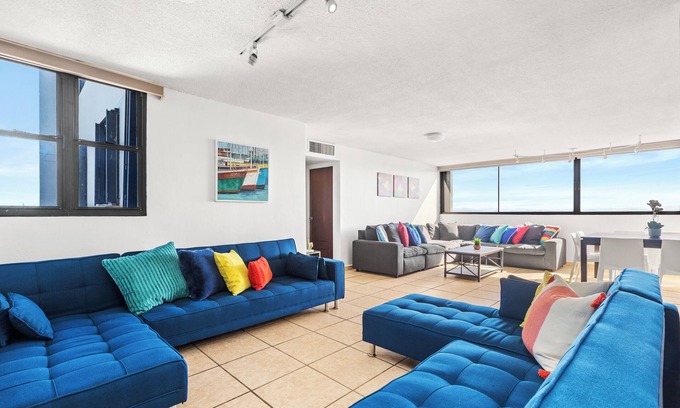 Punta Las Marias Apartamento | Bright and Modern Apartment with City & Beach Views, and Free Parking