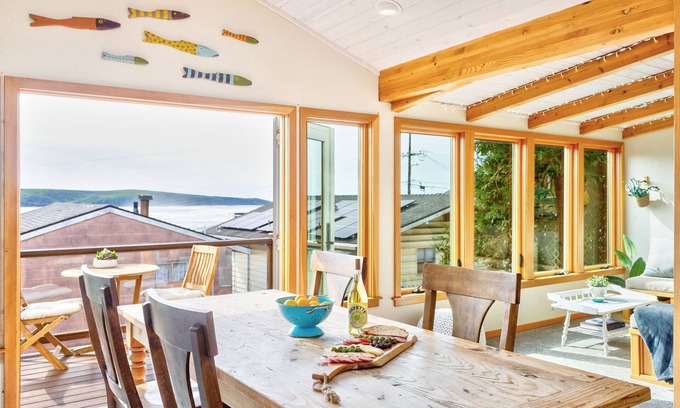 Dillon Beach Casa | Bright and modern - Water views - Close to beach