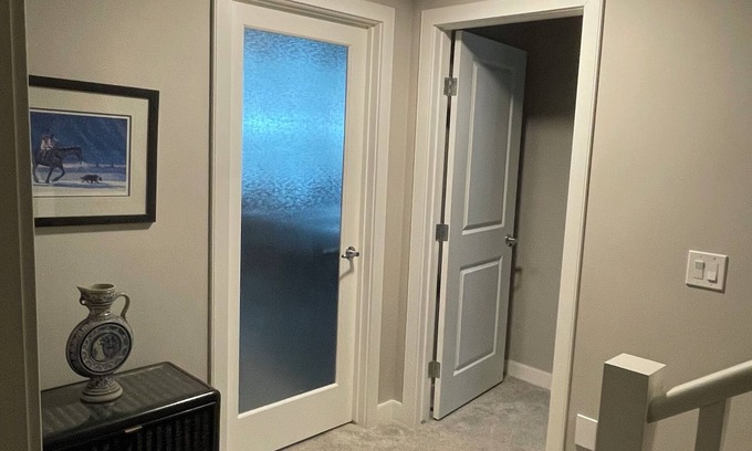 Southeast Calgary Casa | Bright and Spacious Basement Suite in Mahogany S.E. Calgary