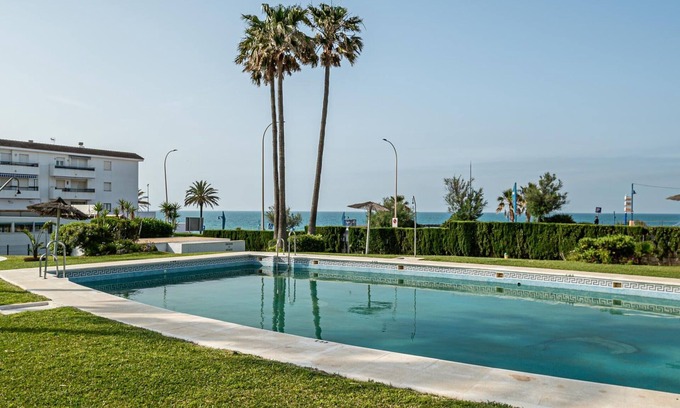 Poblado de Sancti Petri Apartamento | Bright apartment 50m from the beach with parking in Chiclana