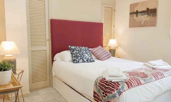La Florida Apartamento | Bright Apartment at Santa Cruz 4 pax Parking Opc