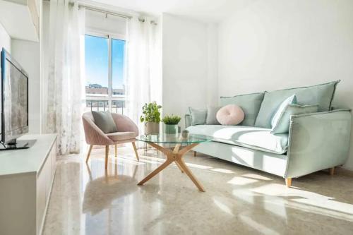 El Molinillo Apartamento | Bright Apartment in Central Málaga, 100 m²