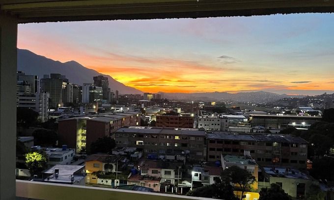 Chacao Apartamento | Luminoso apartamento en El Rosal