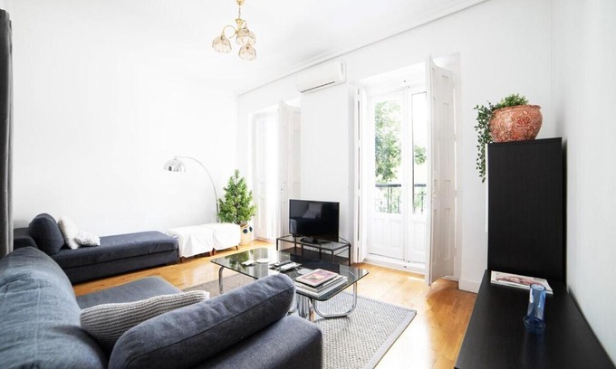 Chamberi Apartamento | Luminoso apartamento en el centro histórico de la ciudad