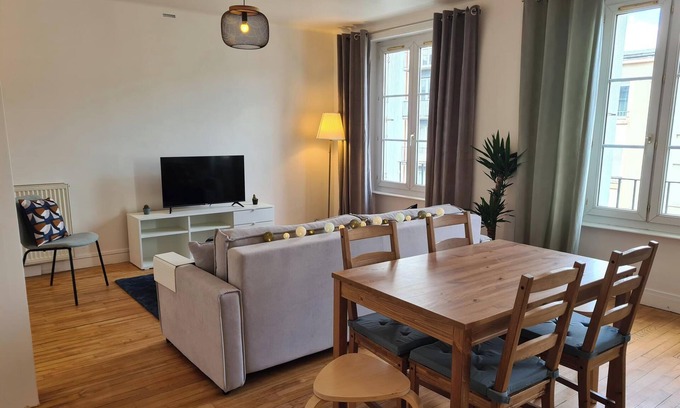 Downtown Apartamento | Bright apartment near downtown