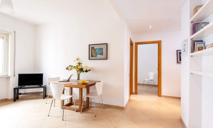 Casal Bertone Apartamento | Luminoso apartamento cerca del centro y la universidad