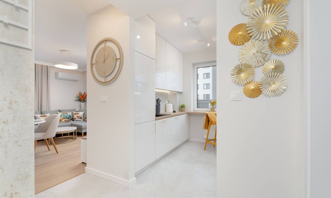 Rzeszow Apartamento | Bright Apartment With Balcony by Renters