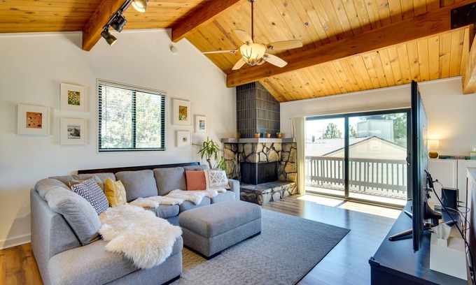 Big Bear City Cabaña | Bright Big Bear Cottage w/ Fire Pit: 3 Mi to Lake!