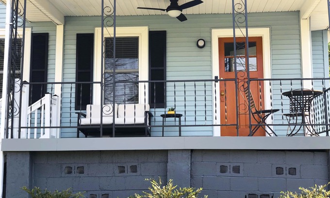 Winston - Salem Casa | Bright & Breezy near UNCSA & Downtown