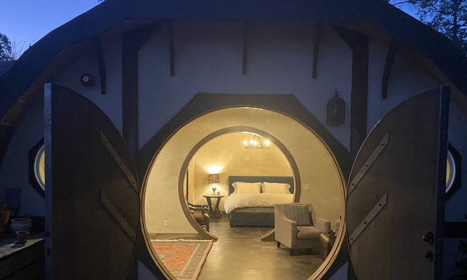 Bella Vista Casa | Bright, Cheery Hobbit Hole and Second Breakfast