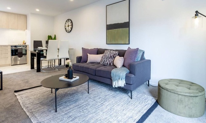 Christchurch City Centre Casa | Bright Cityside 4BR Sunlit Balcony at Tuam St