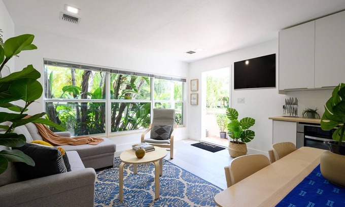 Victoria Park Casa | Bright Comfortable Apt in Victoria Park