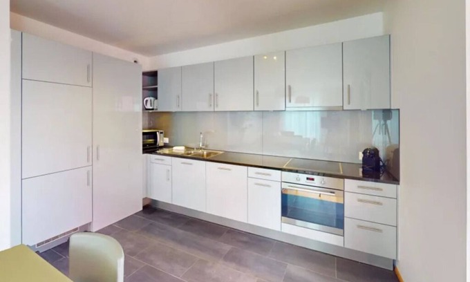 Nyon Apartamento | Bright & Contemporary 2-Bed, 2-Bath Apartment in Nyon