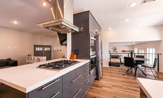 Canyon Gate Casa | Bright, Modern 4BR with Beautiful Backyard & Pool!