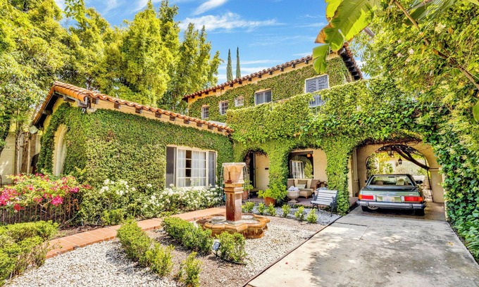 Melrose Casa | Bright & Cozy Home on Highland Avenue