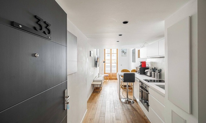 Cannes Old Town Apartamento | Apartamento en Cannes con 2 habitaciones.