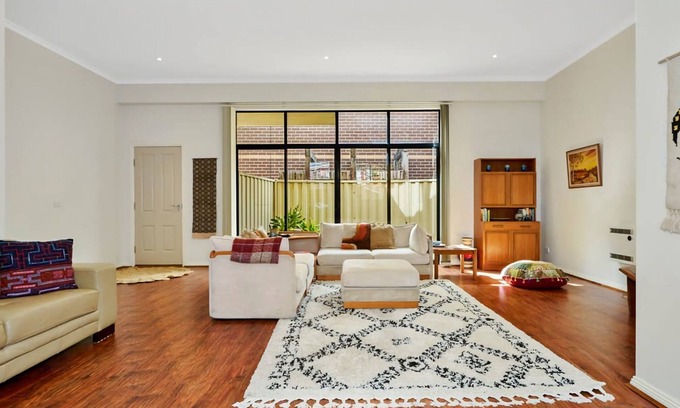 Footscray Apartamento | Bright Eclectic Home Footscray VIC
