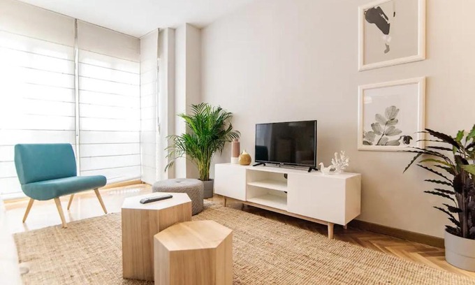 San Blas-Canillejas Apartamento | BRIGHT FLAT Parking/Wanda Metropolitano/Airport