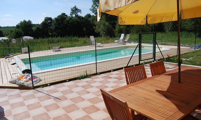 Saint-Germain-de-Vibrac Casa | Casa doble con piscina