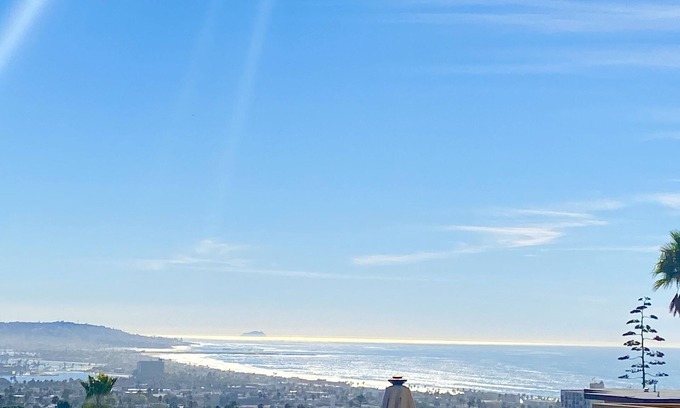 La Jolla Mesa Casa | Impresionantes vistas al mar y la ciudad en North PB / La Jolla