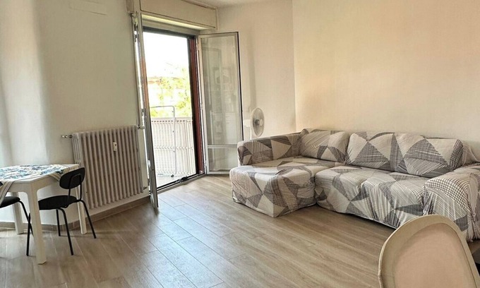 Lorenteggio Apartamento | Bright Green Apartment – Segneri M4