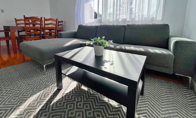 Preville Casa | Bright house 15mins to DT Montreal, with free parking