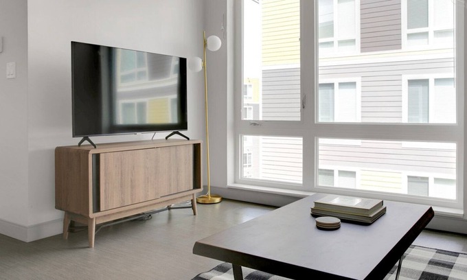 Forest Hills - Woodbourne Apartamento | Bright Jamaica Plain 1BR w/ Gym & W/D, near Orange Line, by Blueground