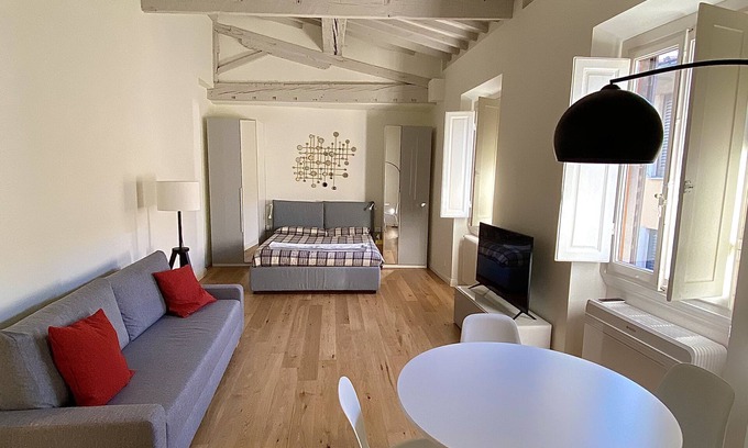 Santa Croce Apartamento | BRIGHT LOFT IN THE HEART OF FLORENCE A FEW STEPS FROM UFFIZZI