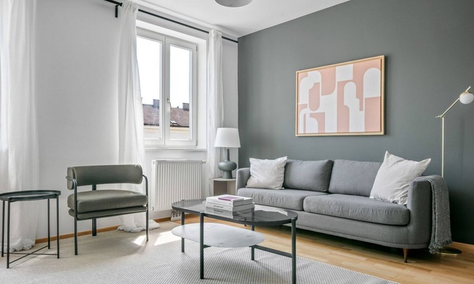 Matzleinsdorf Apartamento | Bright Margareten 2BR, easy access to Matzleinsdorferplatz, by Blueground