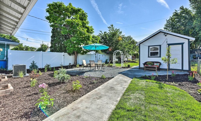 Morris Park Casa | Bright Minneapolis Home: 2 Mi to Minnehaha Falls!