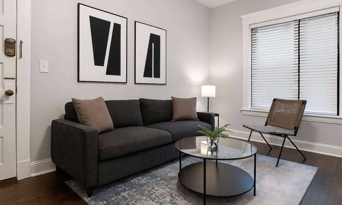 Hyde Park Apartamento | Bright & Modern 1BR in Hyde Park