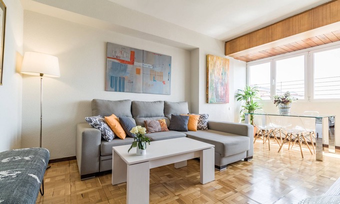 Lista Condominio | Brillante y moderno apartamento 2br en el corazón del exclusivo barrio de Salamanca. Magníficas vistas