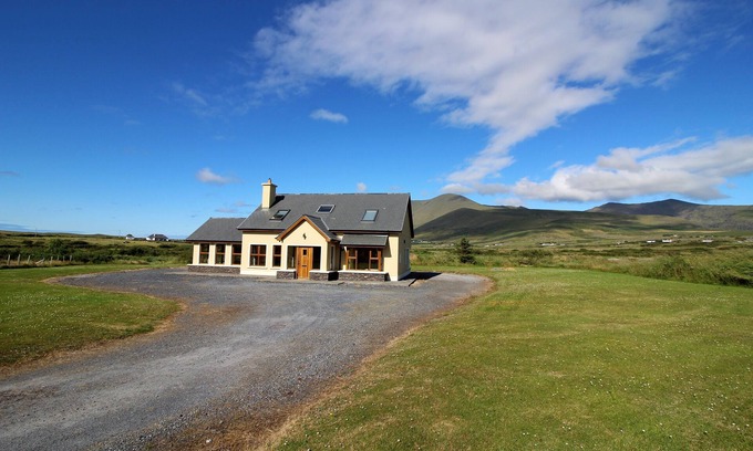 Ballydavid Casa | Brillante, Casa Moderna en la península de Dingle. Wifi disponible.