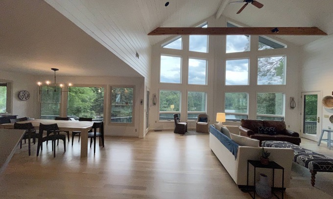 Robbinsville Casa | Bright,Modern Lakefront Home - Private Swimming Cove , Pontoon rental available
