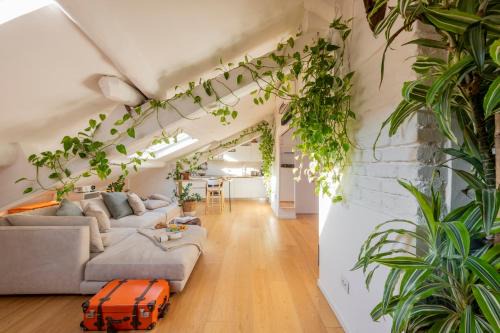 Magenta Apartamento | Bright penthouse attic in the heart of Milan