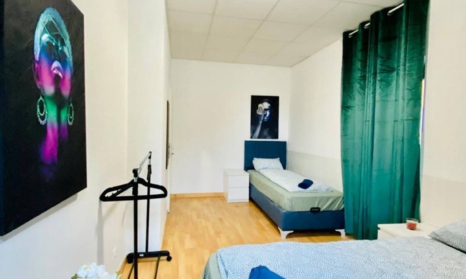 Liesing Apartamento | Bright Room in Shared Apt with Easy City Access