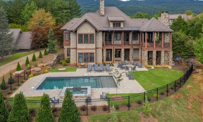 Mill Spring Casa | Bright's Creek Manor: 5BR Home-Private Pool