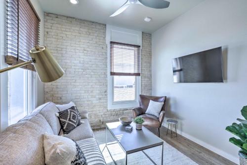 Downtown Apartamento | Bright San Marcos Apartment with Ideal Location
