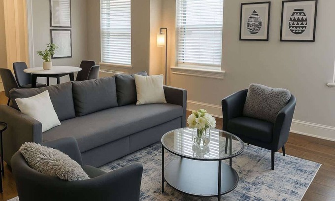 Hyde Park Apartamento | Bright & Spacious 2BR– Prime Hyde Park Location