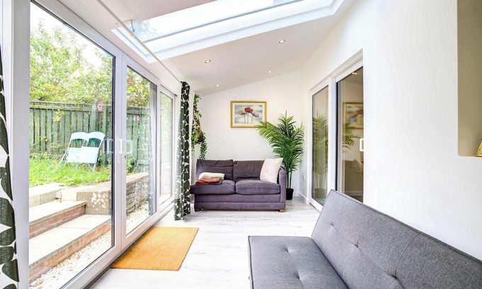 Newcastle-upon-Tyne Casa | Bright & Spacious 3 Bedroom Home in Newcastle