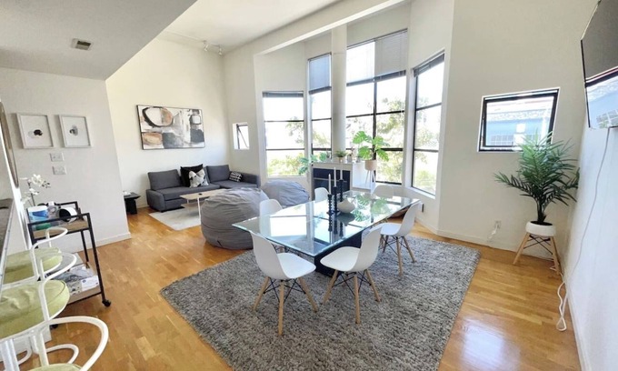 Hayes Valley Condominio | Bright Spacious & Comfortable Hayes Valley Condo