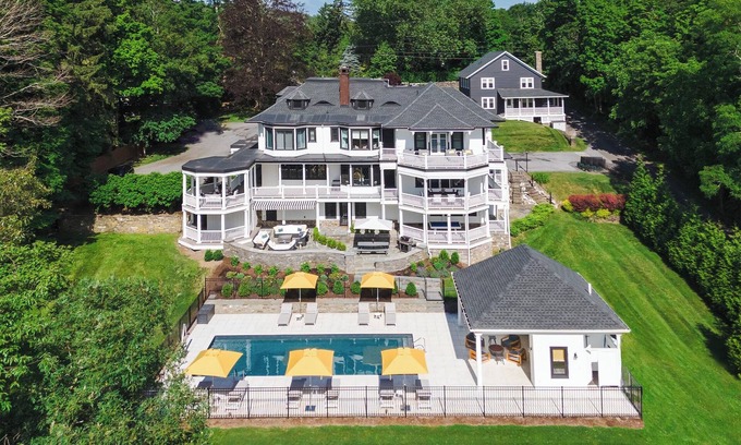 West Park Casa | Bright & Spacious Hudson Valley Home with Pool
