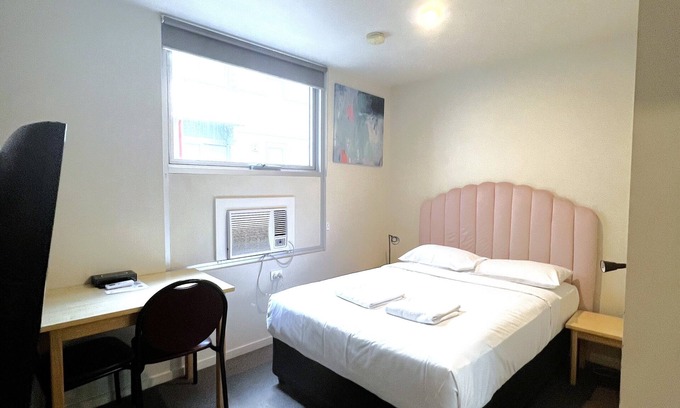 Carlton South Apartamento | Bright Studio in Melbourne CBD | Walk to Market & Shops