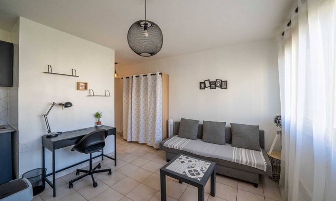 Antigone Apartamento | Bright studio in the heart of Antigone