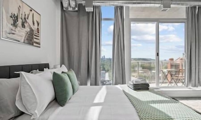 Connaught Apartamento | Bright Studio | Mins to Saddledome | Skyline Views