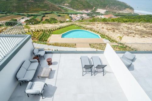 Barril de Cima Apartamento | Bright & Stylish Retreat by the Sea Near Ericeira