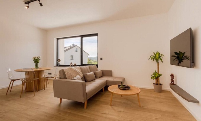 Gerolstein Apartamento | Bright Suite I Sauna I TV I Kitchen