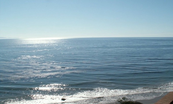 West Mesa Cabaña | Bright, Sunny Beach Oceanfront Cottage en Santa Barbara!