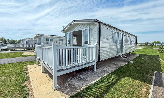 Mablethorpe Casa | Brilliant 8 berth caravan at Grange Leisure Park in Mablethorpe ref 53111PR